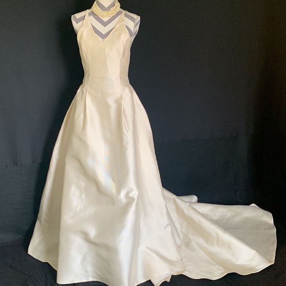 CARMELA SUTERA - Picture 4 of 7